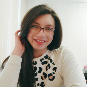 headshot of Alexa Ponce