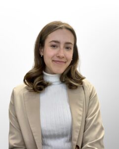 Lily Hammer headshot